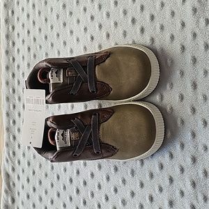 Carter's size 8 toddler shoes